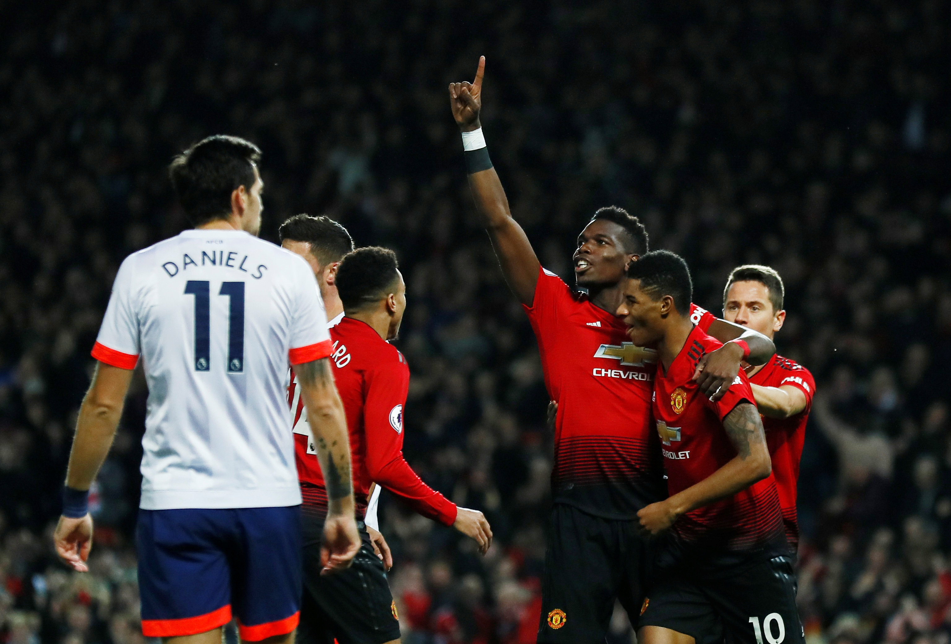 球迷开始关 球迷开始关