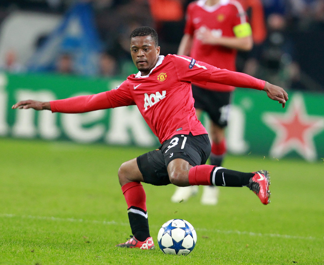 占据有利地 占据有利地